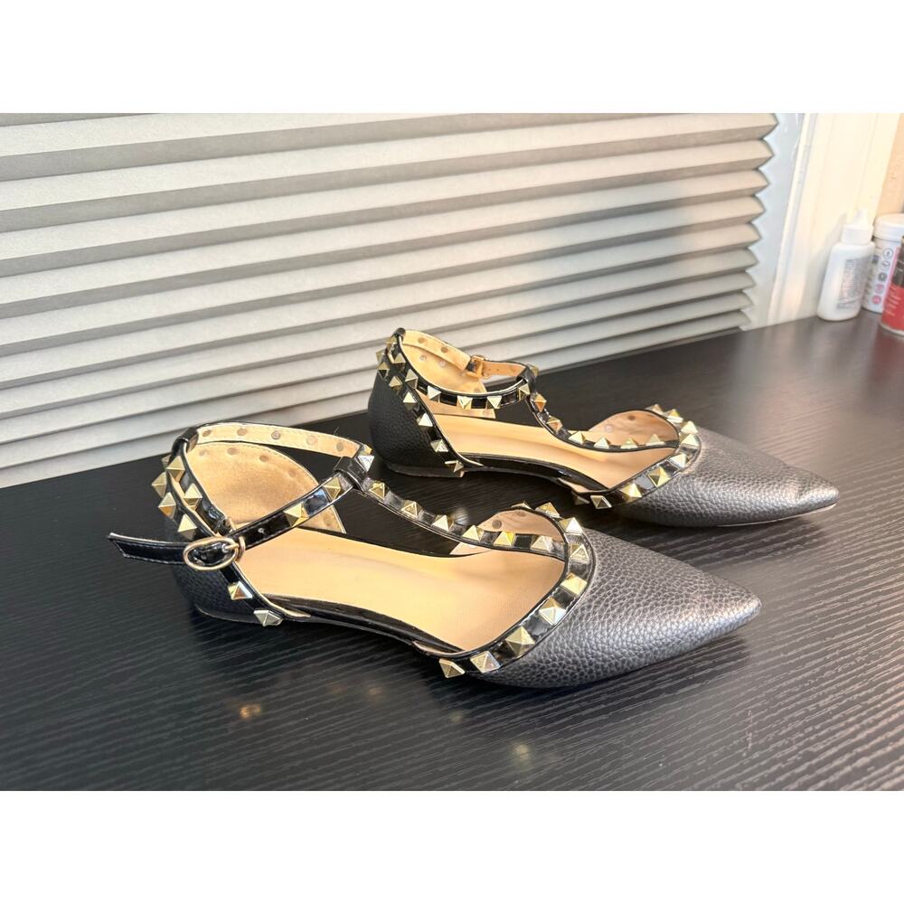 Black Studded T-Strap Pointed Toe Flats Womens EUR 36 Rockstud Style Ankle Strap
